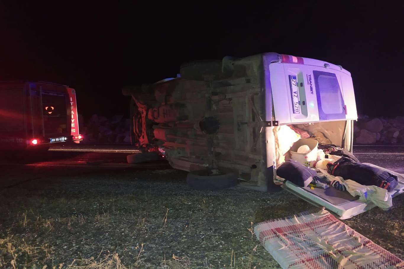 Şanlıurfa’da minibüs devrildi: 6’sı çocuk, 7 yaralı